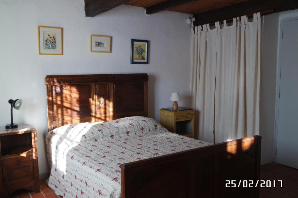 Mas Grimaud - Gite- Studio Et Chambres D'Hotes Familiales Eygalières Esterno foto