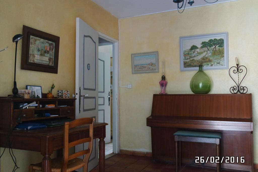 Mas Grimaud - Gite- Studio Et Chambres D'Hotes Familiales Eygalières Esterno foto