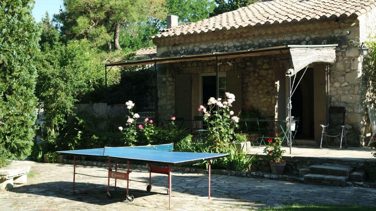 Mas Grimaud - Gite- Studio Et Chambres D'Hotes Familiales Eygalières Esterno foto
