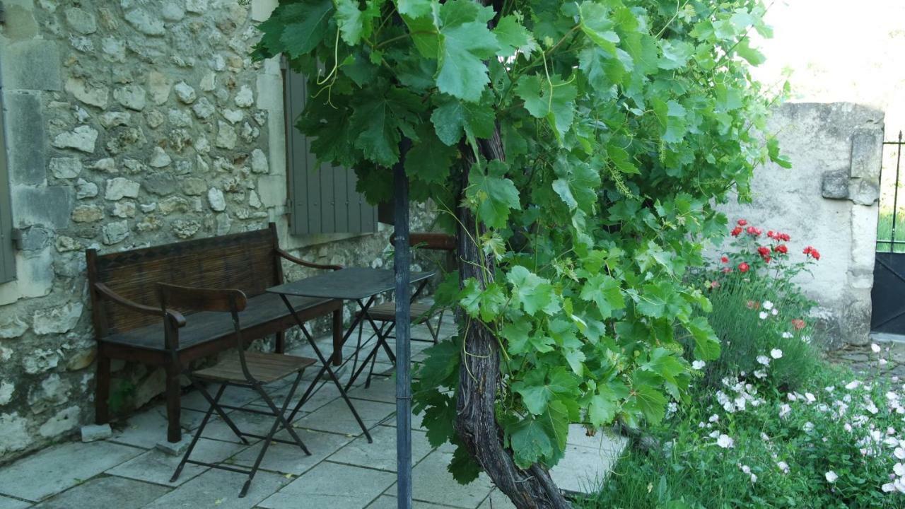 Mas Grimaud - Gite- Studio Et Chambres D'Hotes Familiales Eygalières Esterno foto