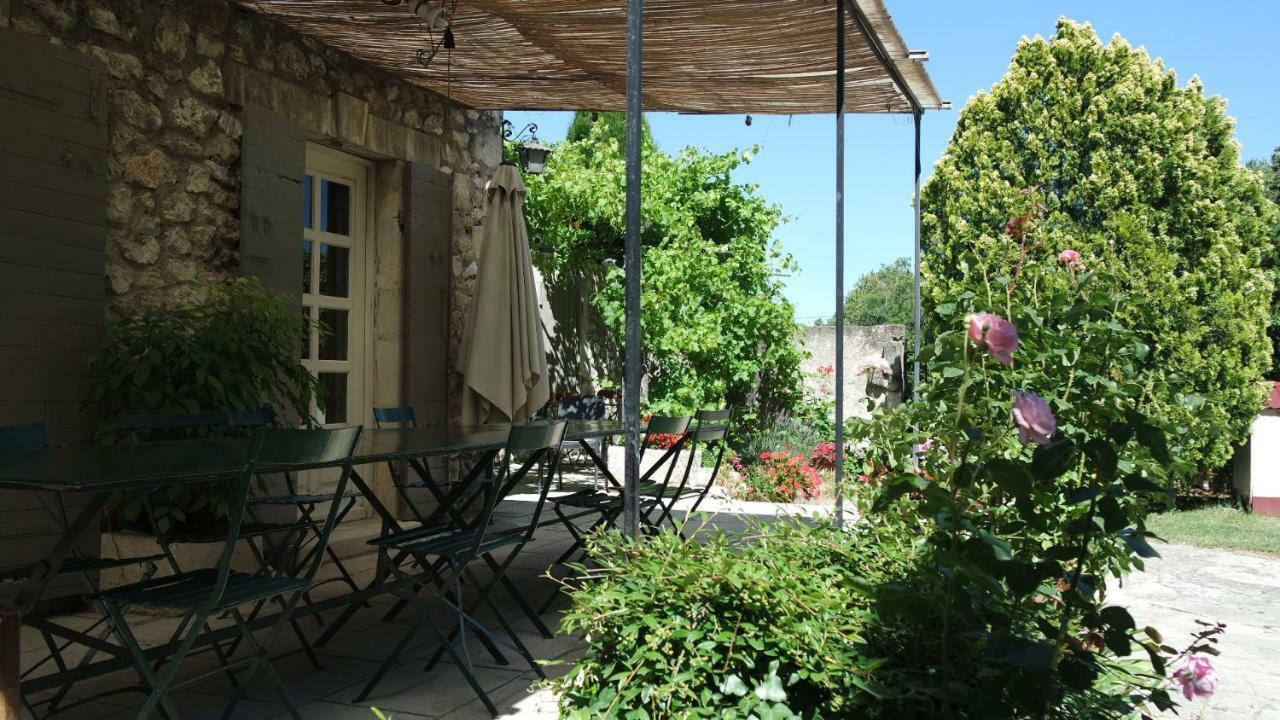Mas Grimaud - Gite- Studio Et Chambres D'Hotes Familiales Eygalières Esterno foto