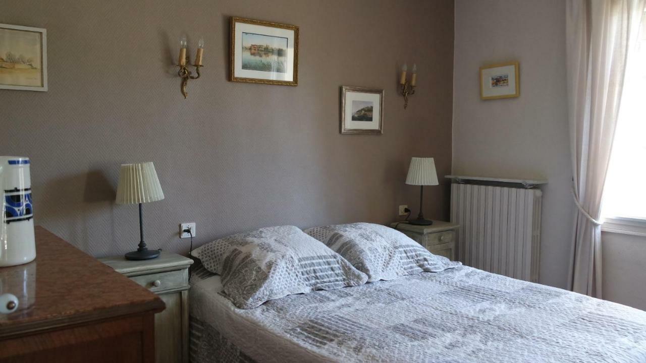Mas Grimaud - Gite- Studio Et Chambres D'Hotes Familiales Eygalières Esterno foto