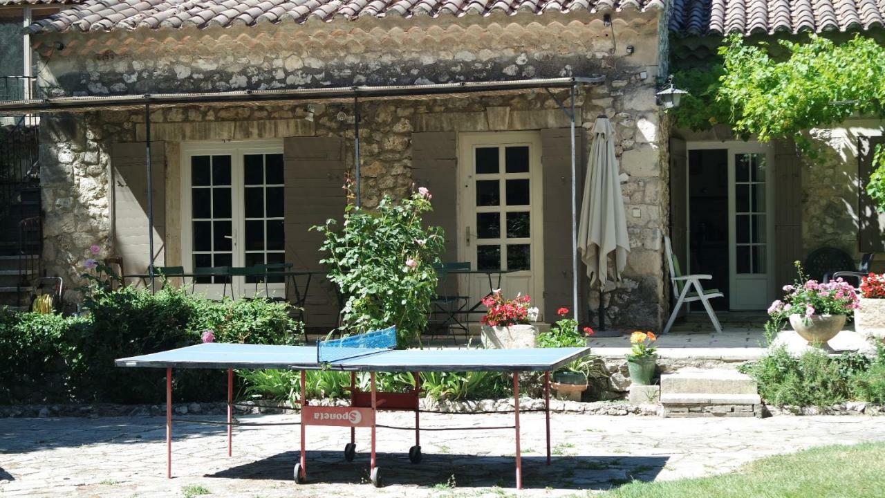 Mas Grimaud - Gite- Studio Et Chambres D'Hotes Familiales Eygalières Esterno foto